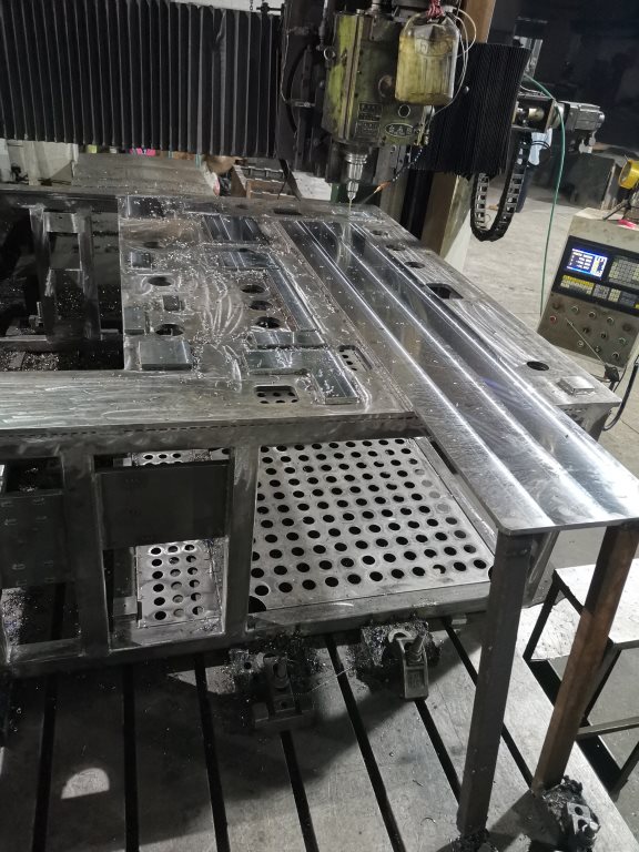 大型龍門銑加工，數(shù)控龍門銑加工，